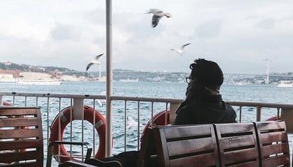 九游体育下载-博洛尼亚袭占对手阵地，全力以赴，博洛尼亚站